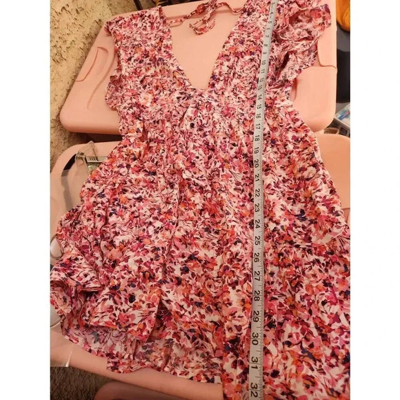 Stillwater The Jessie Mini Dress Floral Pink Purple Deep Plunge Size Medium. - Picture 8 of 8